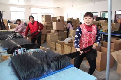 梁山縣“扶貧微工廠”產(chǎn)品揚(yáng)帆出海，創(chuàng)新廣告設(shè)計(jì)打開(kāi)國(guó)際銷路